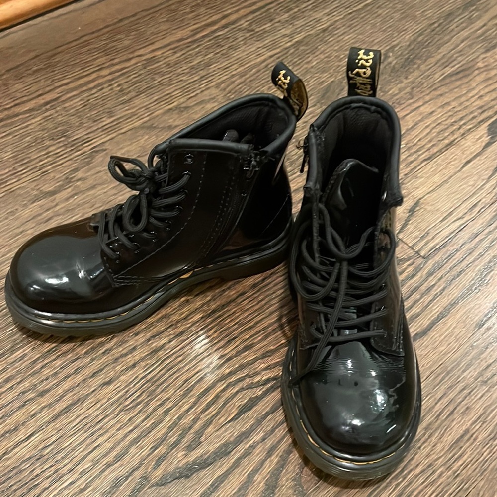 Toddler size 10 patent leather Dr. martens